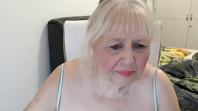 SusiLifeXXX webcam