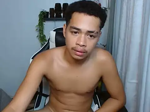 curlyasian_njxx webcam