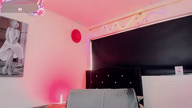 Kendall_hornyy webcam