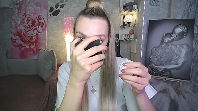 NickyAdamidi live cam on StripChat