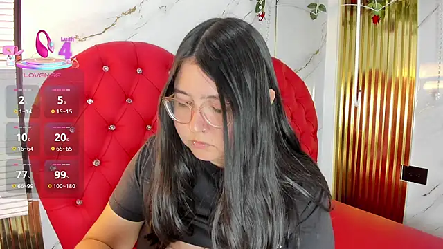Dulce_meow live cam on StripChat