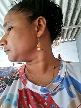 Mature--Mommy live cam on StripChat