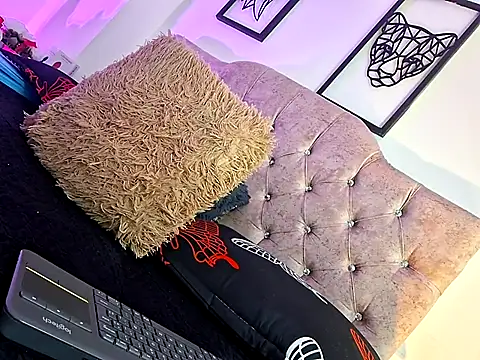 FelinaJohnson webcam