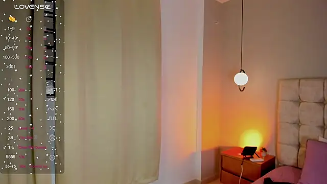 Naomy9_ webcam