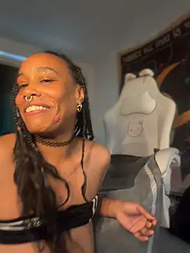 Lunalovesyou8 webcam