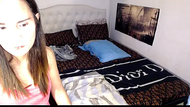 NinaDOM4CUM webcam