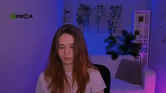 angie_foxy1 (F teen) - suck finger