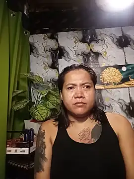 TabooSHOWgirl18 webcam