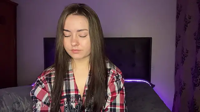 SelenaBrook webcam