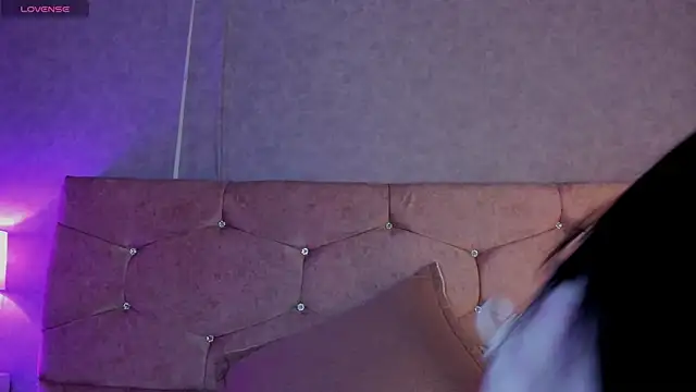 sofi_martinez_ - Sofi_Martinez_'s free webcam - UK Sex Cams