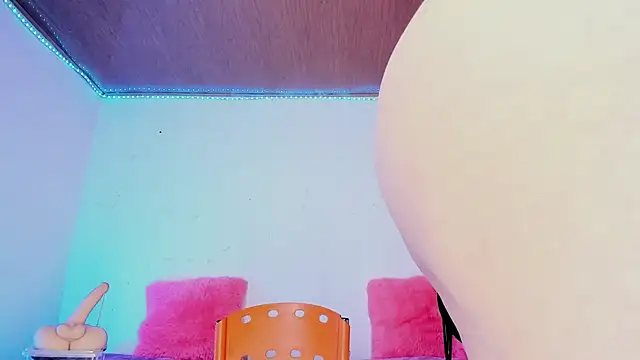 karol_stom - Karol_stom's free webcam - UK Sex Cams