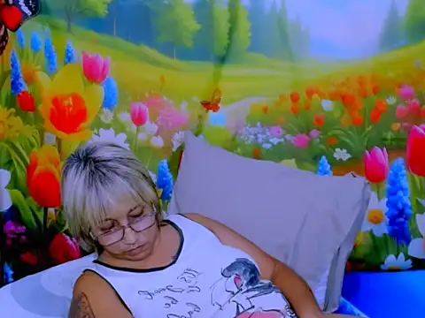 indianroxy webcam
