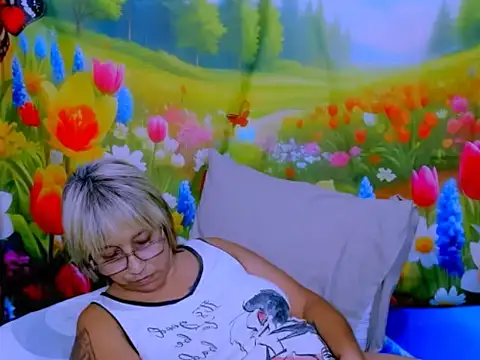 indianroxy webcam