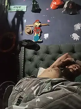 hairy_mannn webcam