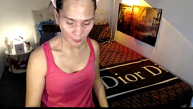 NinaDOM4CUM webcam