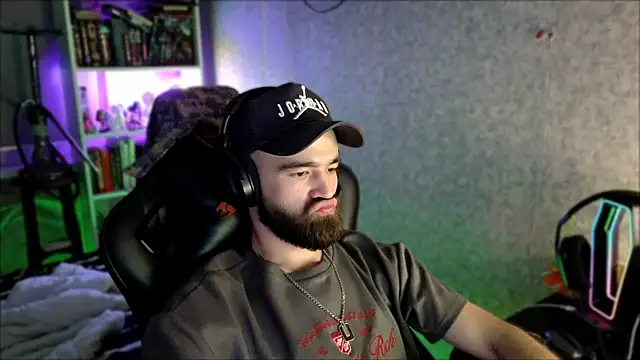 _Serious_Man webcam
