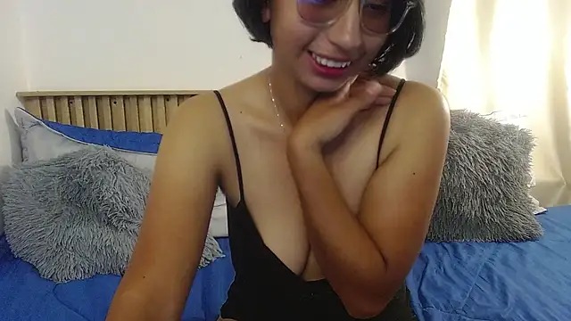Violet_2003 webcam