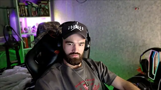 _Serious_Man webcam