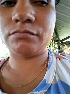 Mature--Mommy webcam
