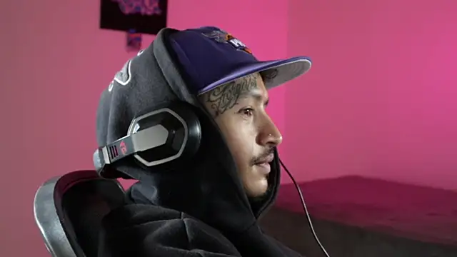 trieone webcam
