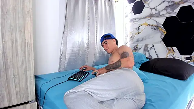 Goldendesirexx webcam