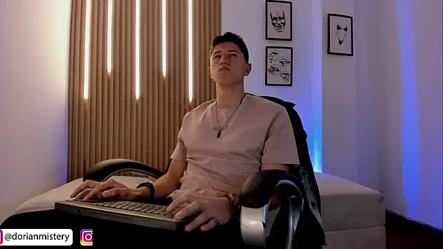 dorianmistery2322_ - Dorianmistery2322_'s free webcam - UK Sex Cams
