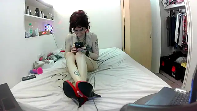 Empress_Lilith live cam on StripChat