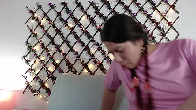 Samantha_Wallker live cam on StripChat