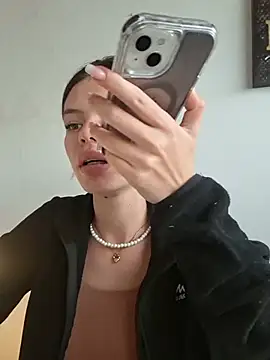 _Isabella-7 webcam