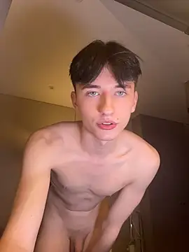 AmondCor live cam on StripChat