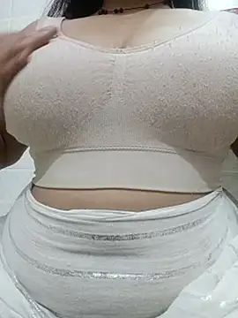 cute-mahek webcam