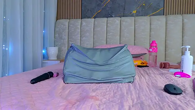 carol_juicyy webcam