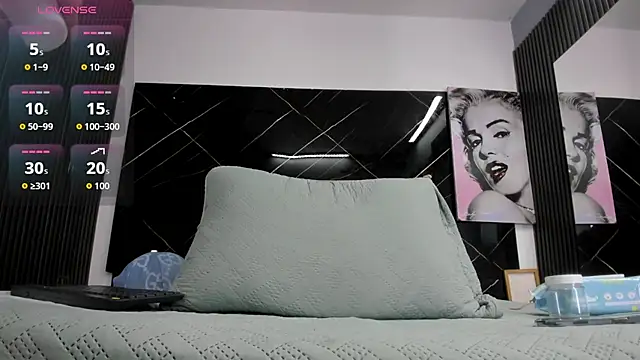 Mick-lollipop live cam on StripChat