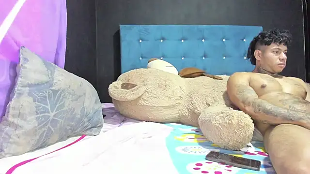 VIOLETA_BIGBOOBS_25 webcam