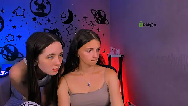 caroline_honeyy webcam