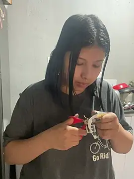 Hilary_In_House webcam
