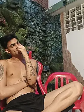 Limitless_boy webcam