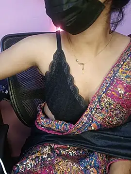 Coco-winks live cam on StripChat