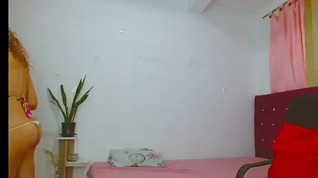 chantalsemenova1 webcam
