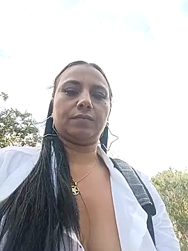 esmeralda_li live cam on StripChat