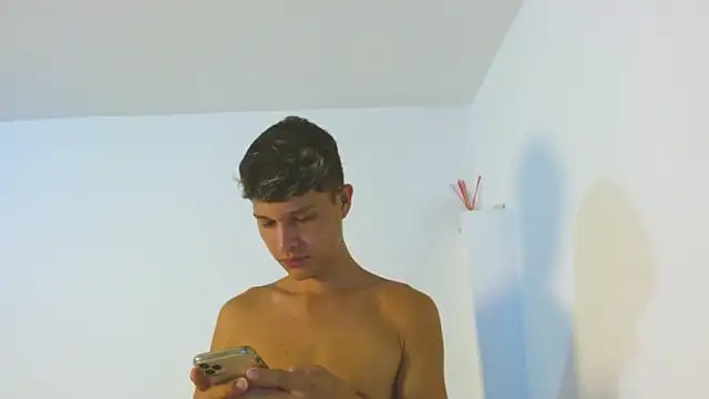 Twinkcock22 webcam