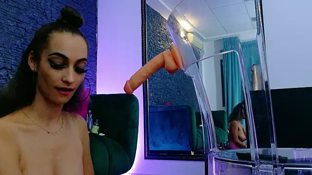 SierraFaye webcam