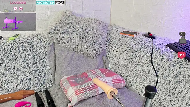 LaraLuxx