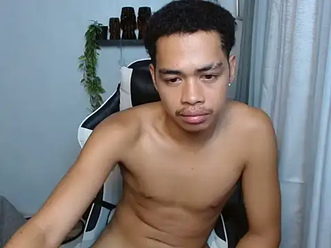 curlyasian_njxx webcam