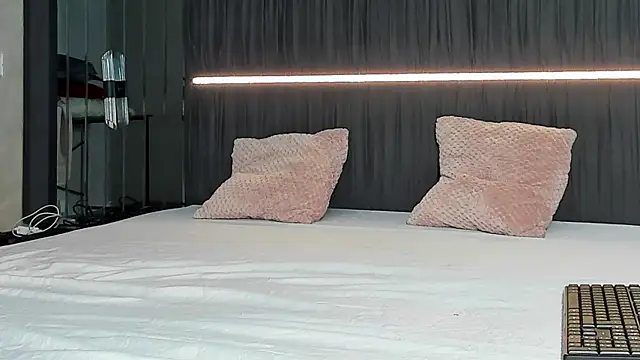 ErikaMoltton webcam