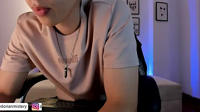 Dorianmistery2322_ webcam