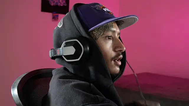 trieone webcam