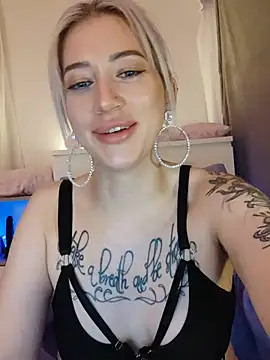 Gina-Lumara webcam