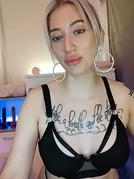 Gina-Lumara webcam