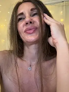 LucieMack live cam on StripChat